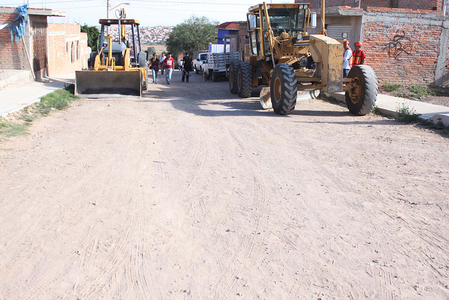 Gestionan 160 millones de pesos más para obra pública en la capital