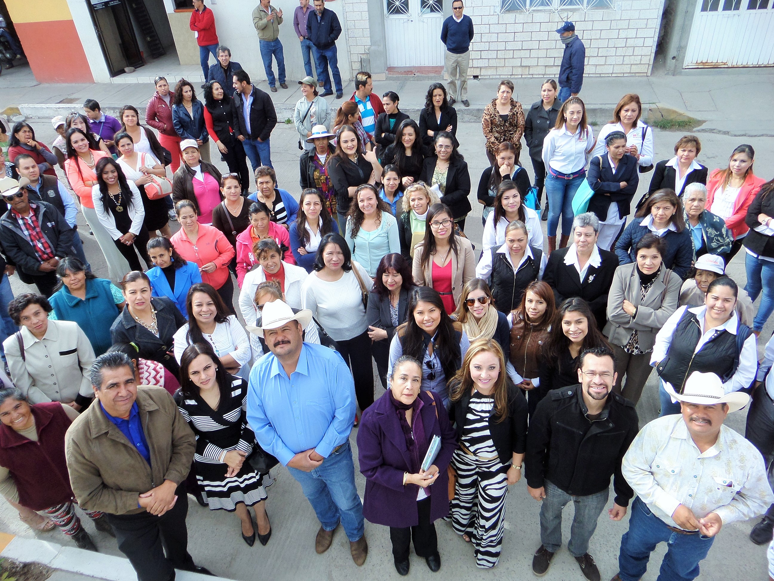 Festejos por el Día de la Mujer en Rincón de Romos