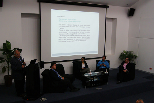 Gobiernos deben repensar su política de drogas