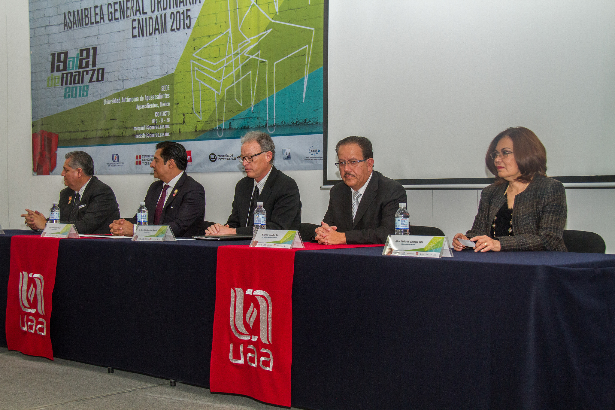 Se reúnen escuelas de interiorismo en la UAA