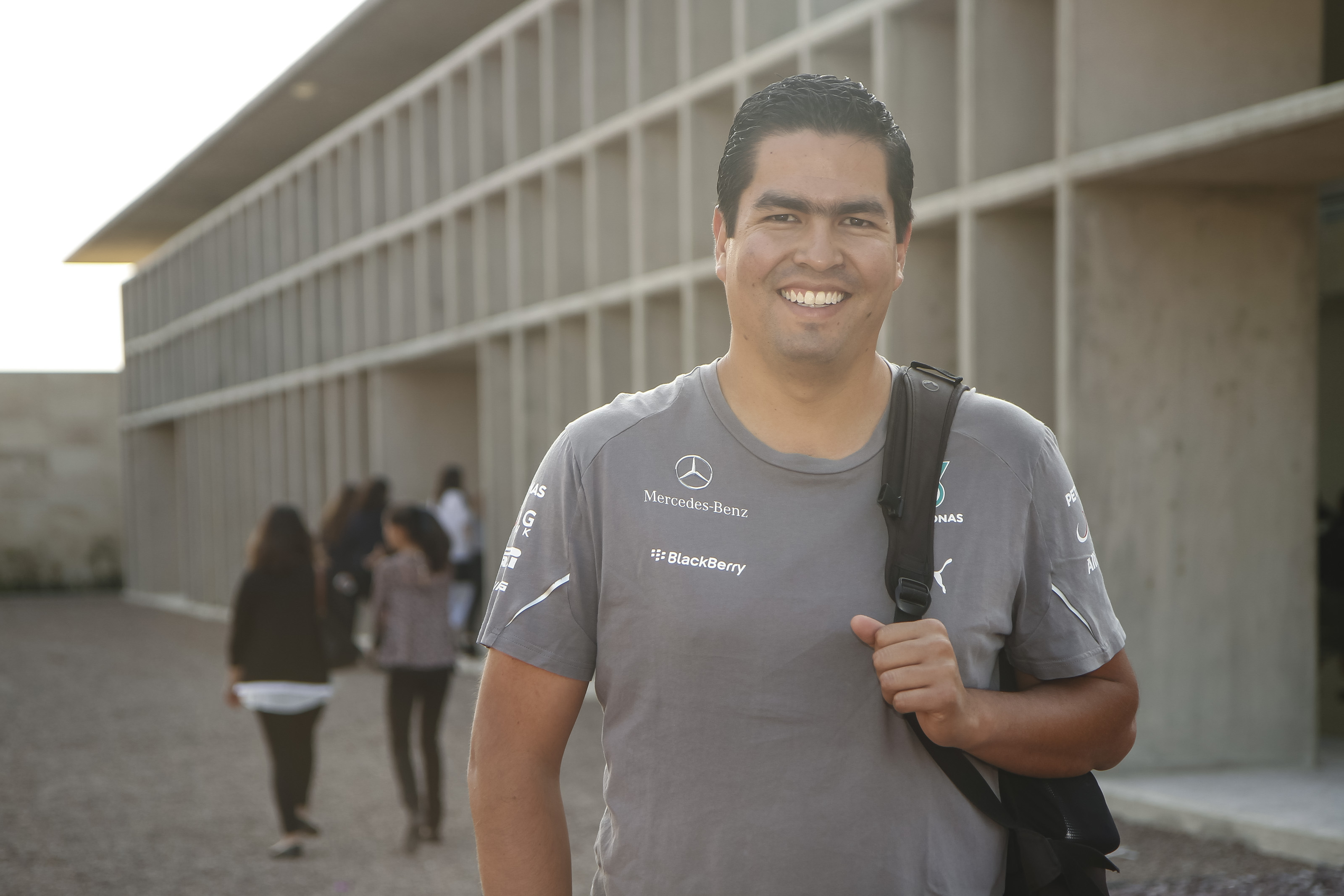 Estudiante de la UAA logra estancia en España tras presentar proyecto basado en energía solar