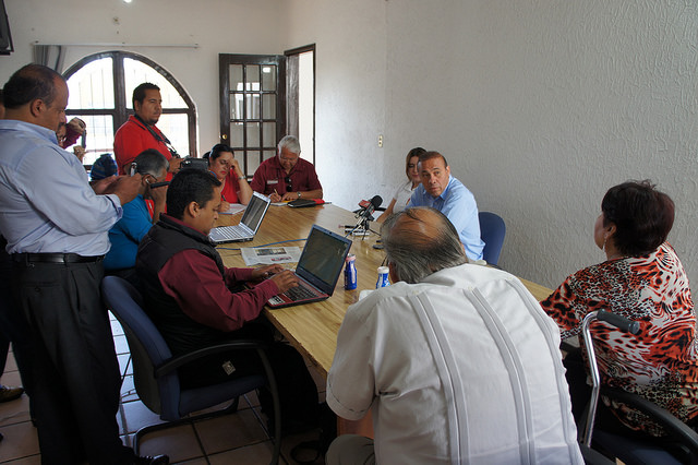 PRI y PAN, responsables de los bajos salarios, acusa el PT