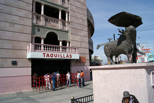 Llama municipio a que Congreso tipifique la reventa como delito