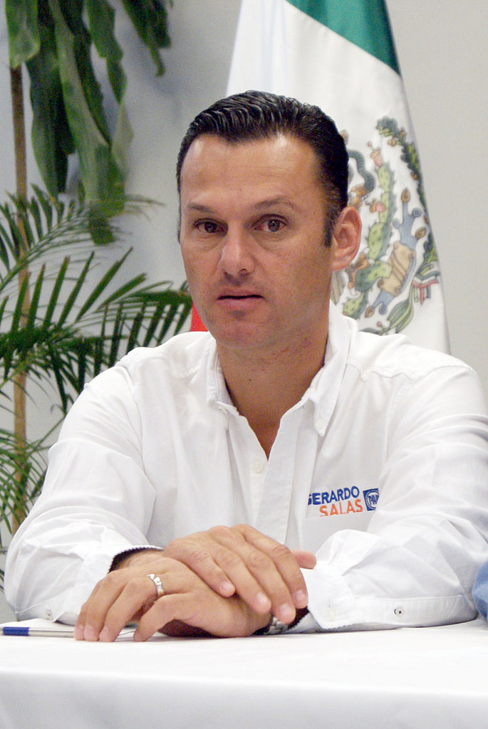 Retiran a candidato panista para que el gobernador pueda entrar a charreada