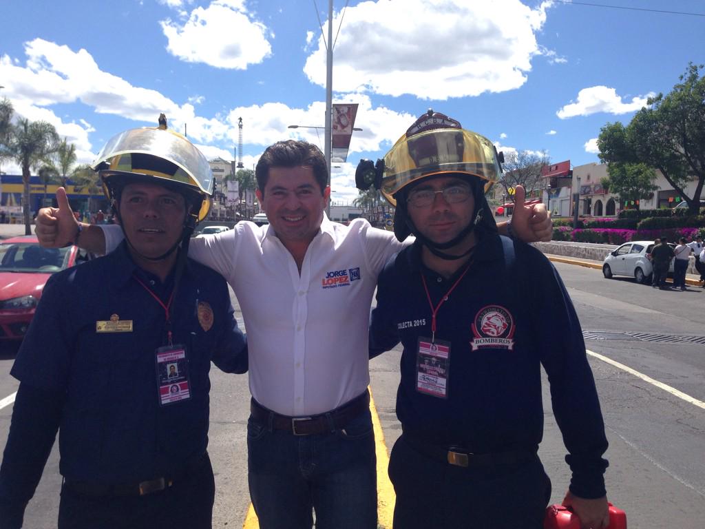 Promete gestionar recursos para libramiento carretero