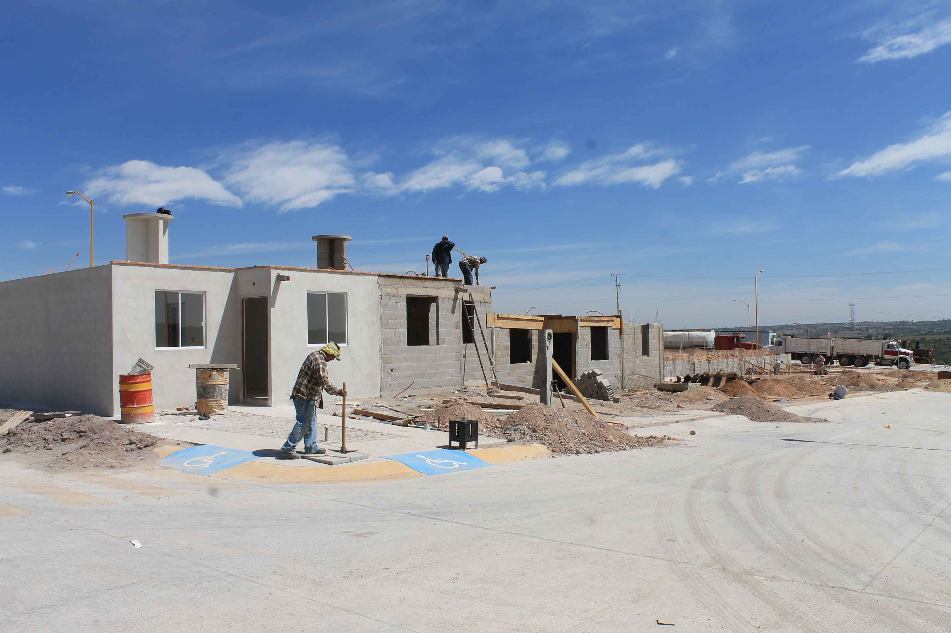 Inicia edificación de vivienda en Sol Naciente