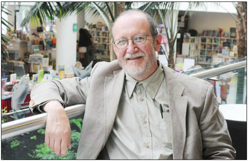 Recrea Héctor Carreto en poemas la vida de Superman y Clark Kent