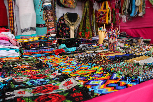 Muestra de artesanía, gastronomía y danza tradicional mexicana en Aguascalientes