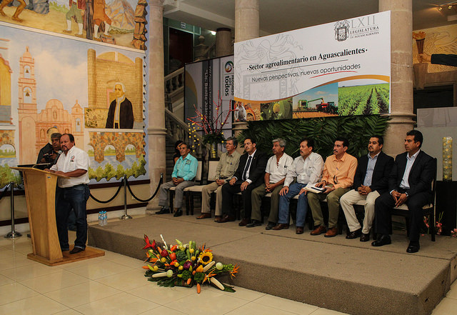 Buscan diputados y organizaciones agrícolas mejorar normativa para el campo