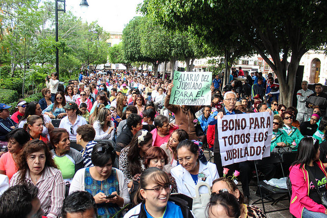 Continúa litigio entre docentes jubilados y el Instituto de Educación