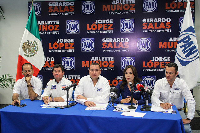 Gobierno Federal usa la reforma educativa y las plazas para controlar el magisterio