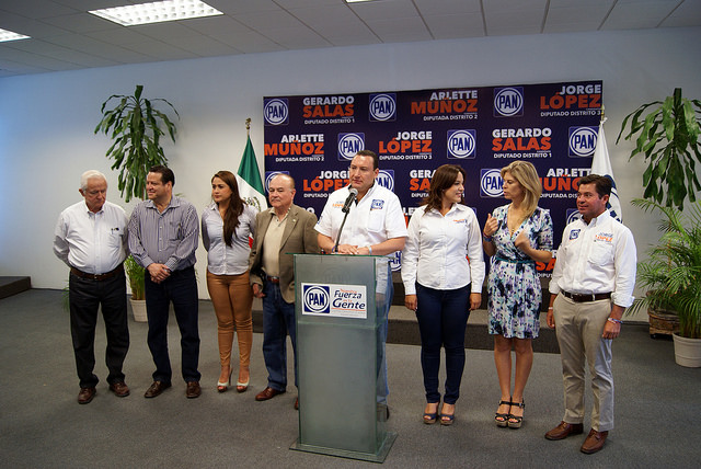 Aseguran panistas estar arriba en votos en los tres distritos federales