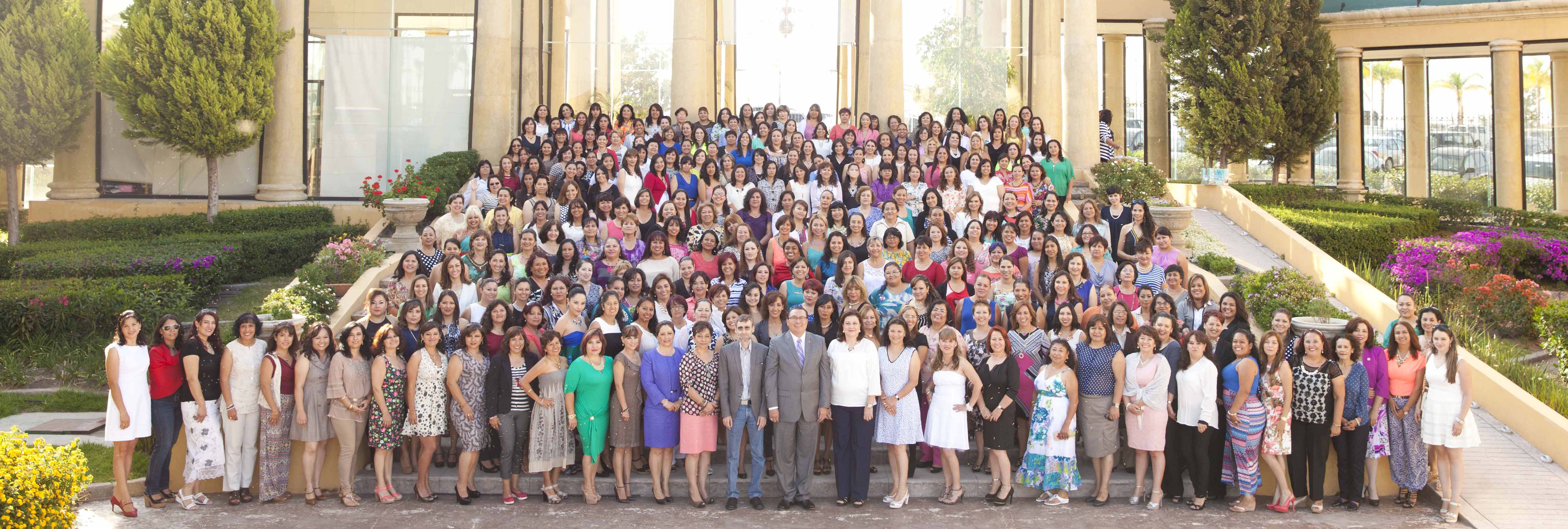 Festeja UAA a las madres en su día