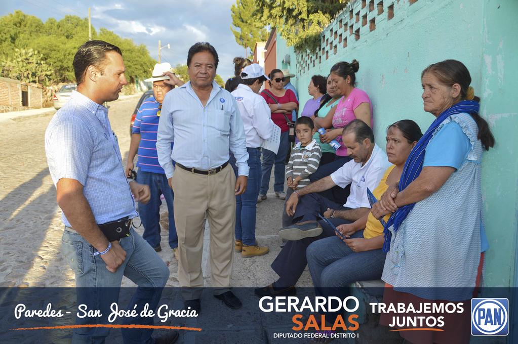 Candidato panista propone regular la importación de leche