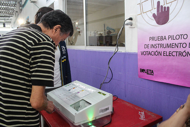 No confían en la aplicación del voto electrónico en México