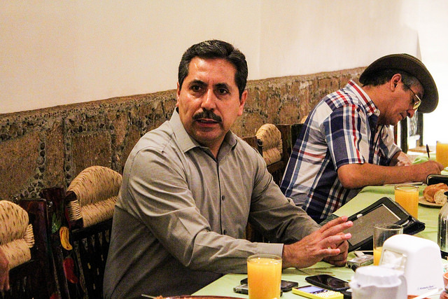 Busca Rubén Camarillo apoyo político y militantes