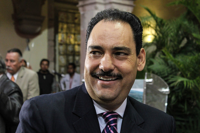 Gastó Ayuntamiento capital casi 300 mil pesos más por error en licitación