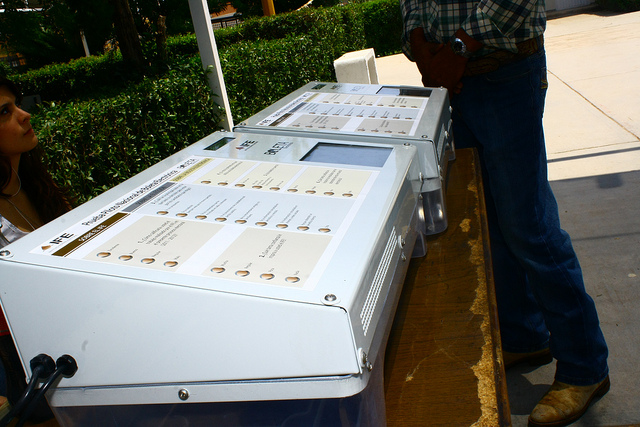 INE espera repetir prueba piloto de voto electrónico en 2018