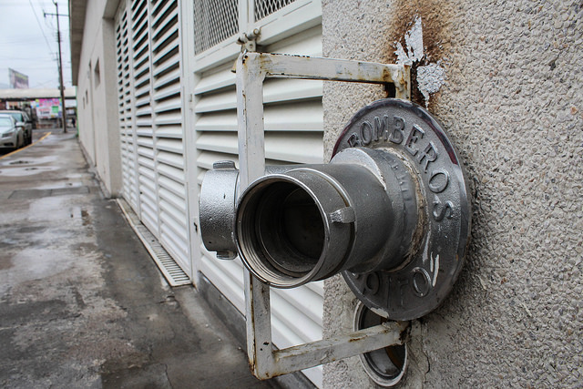 Sufren bomberos 20 años de rezago en materia de equipamiento y capacitación