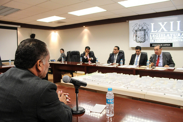 Comparecen aspirantes a fiscal del estado