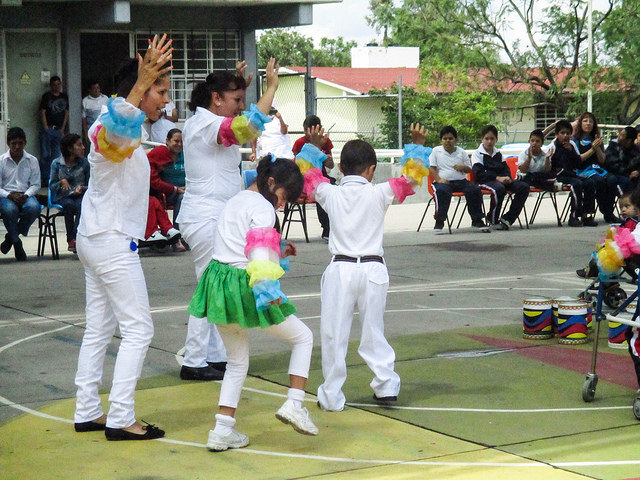 Padres de niños con discapacidad luchan por generar cultura de respeto hacia sus hijos