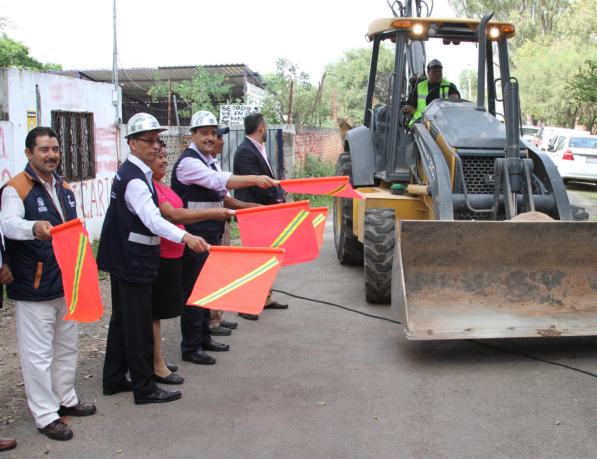 Arrancan obras de rehabilitación en la comunidad El Relicario