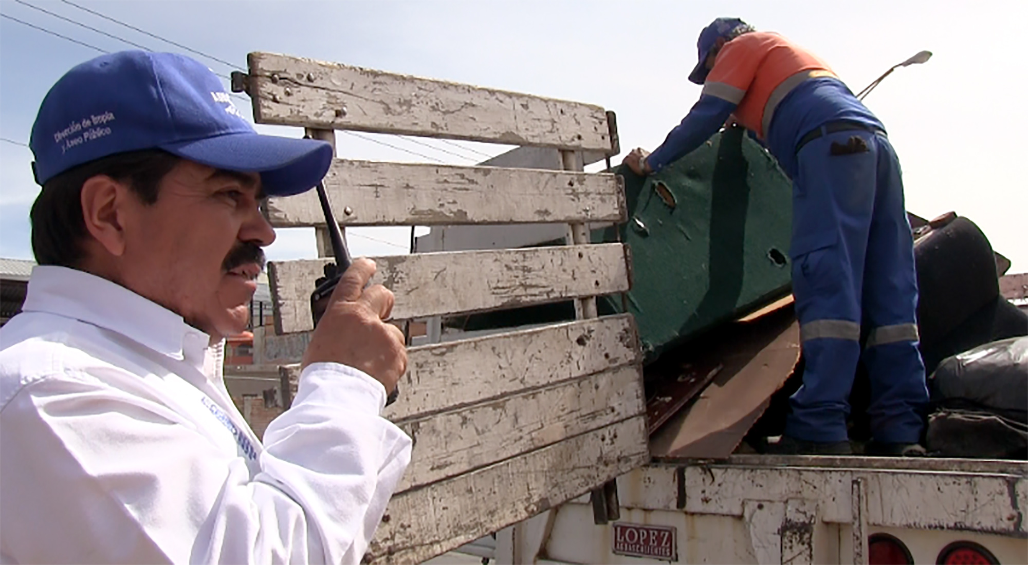 Ofrece gobierno capitalino servicio de recolección de muebles a domicilio