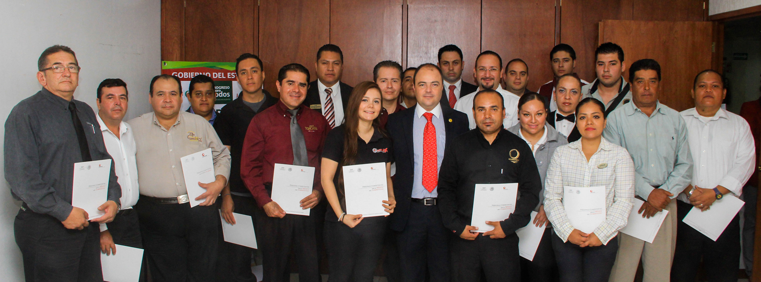 Entregan certificados en Competencias Laborales en el sector turismo