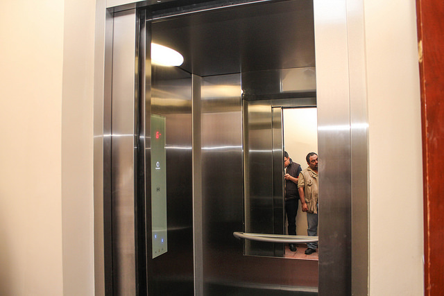 Atrapados en el ascensor