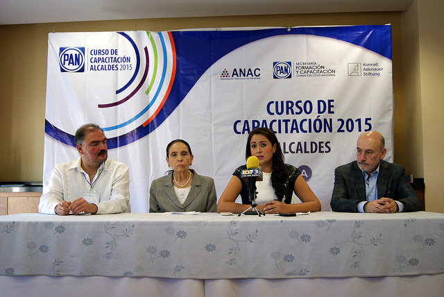 Capacita PAN a sus alcaldes electos para “hacer las cosas bien”