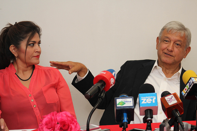 Destapa López Obrador a Nora Ruvalcaba como candidata a gobernador