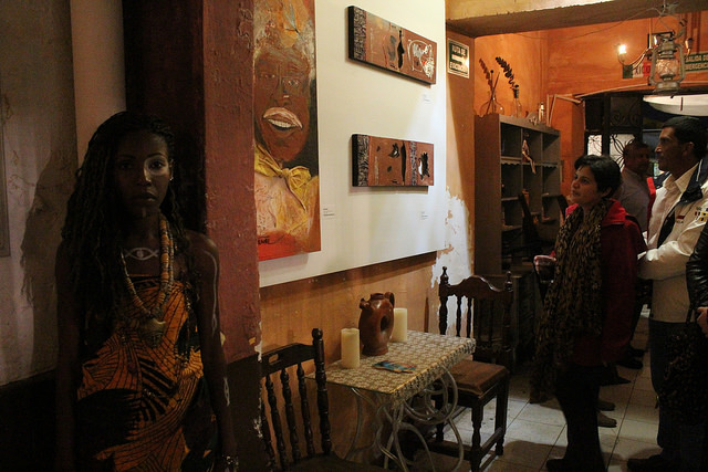 Traore Mohamadou presentó exposición nocturna