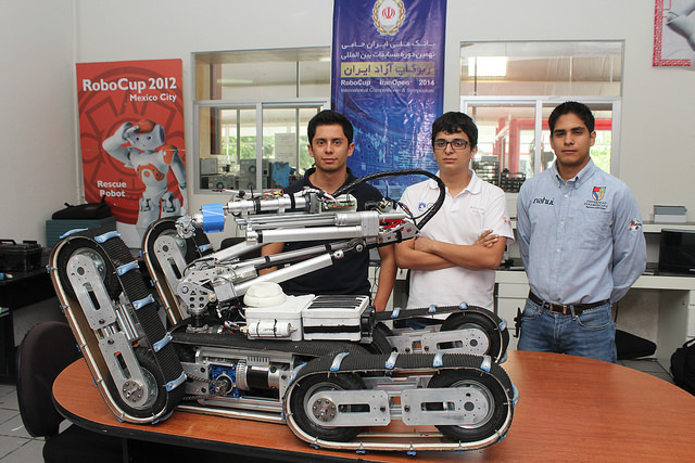 Vale más el talento y el esfuerzo que contar con múltiples títulos académicos