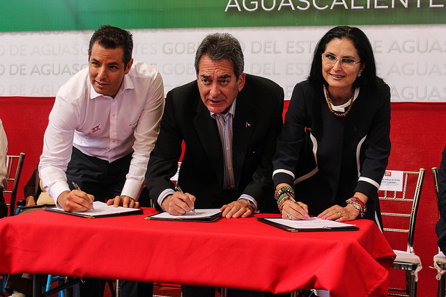 Hay problemas que no deberían llegar a mi escritorio, reclama gobernador al gabinete