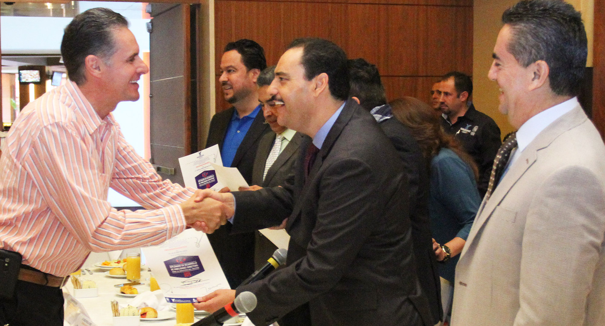 El gobierno municipal facilita las oportunidades a Mipymes locales