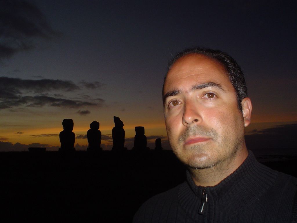 Mauricio Montiel Figueiras: el hombre de tweed, el Twitter y la literatura