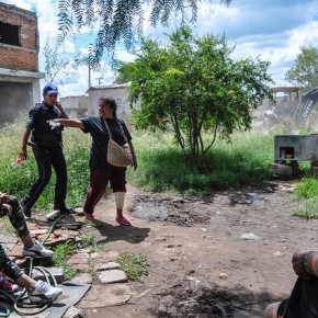 21404363081_a120fe4a0f_z