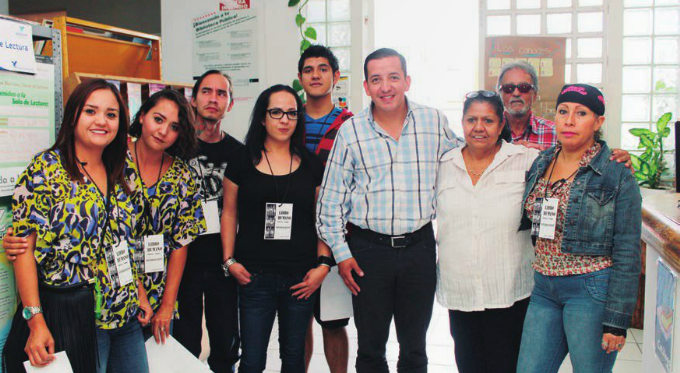 Se encuentran lectores con los primeros libros humanos en Aguascalientes