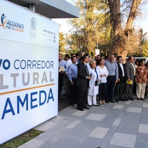 22385571891_8ab8802669_z