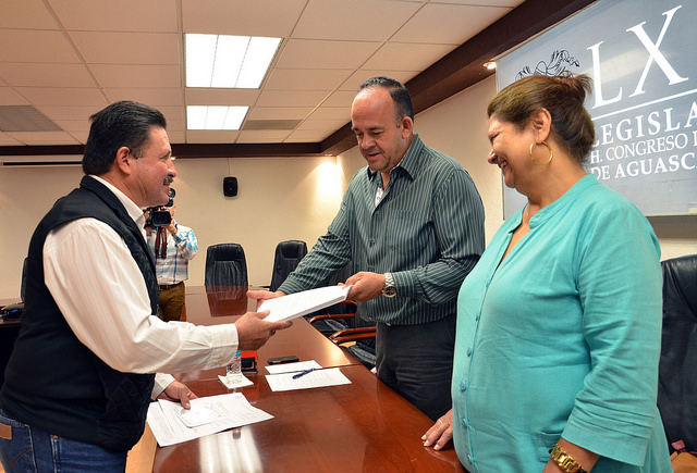 Entregan municipios propuestas de leyes de ingresos sin impuestos nuevos