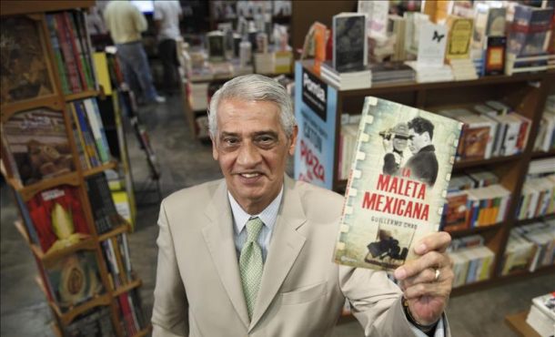 Guillermo Chao escribe una novela sobre La maleta mexicana