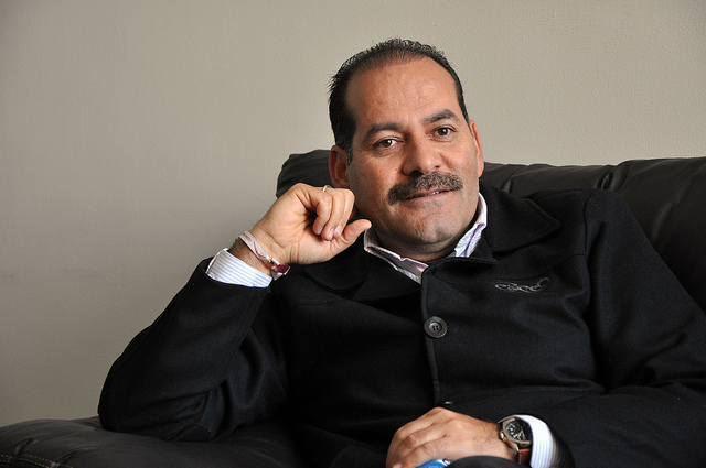 No se puede exigir una sociedad participativa y organizada si se tiene el pie encima de ellos