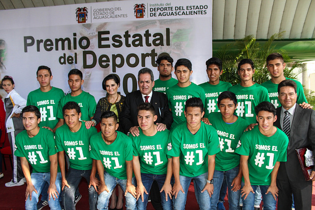 Otorgan a 4 atletas el Premio Estatal del Deporte 2015