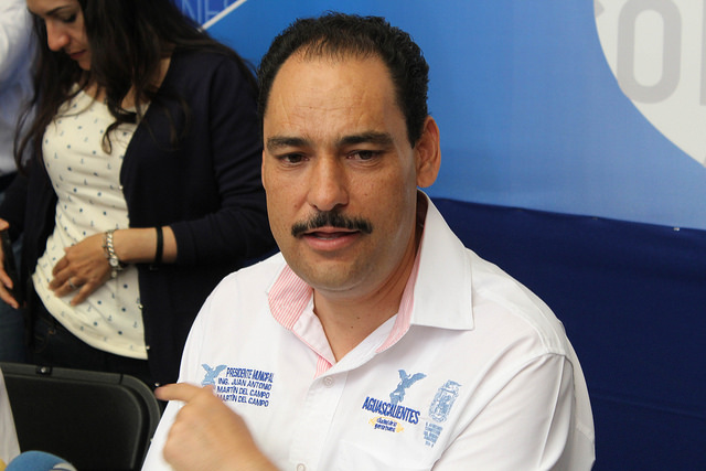 Desestima Martín del Campo acusaciones en contra de su hermano