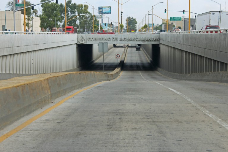 Hacen falta al menos siete pasos a desnivel en la capital