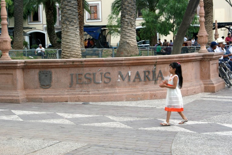 Recibe la Instancia de la Juventud de Jesús María, Aguascalientes, reconocimiento