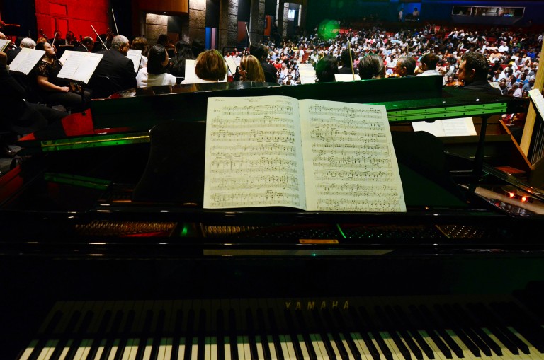 Día Internacional del Piano/  El banquete de los pordioseros 