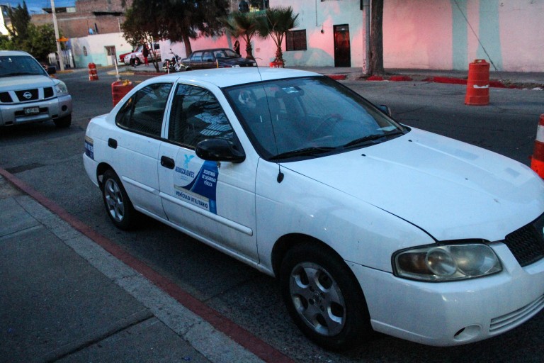 Vehículos utilitarios no cuentan con verificación ambiental