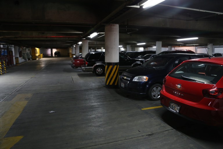 Considera el alcalde que alcanza con 2 horas de estacionamiento gratis