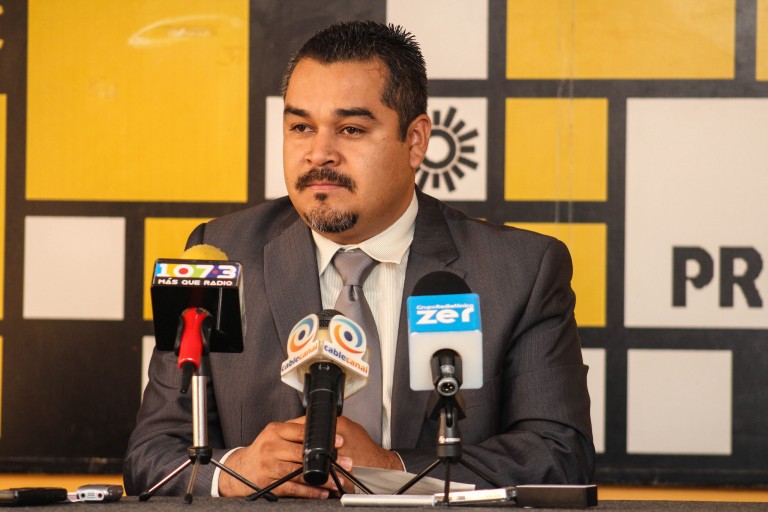 Se preparan perredistas para abandonar la legislatura